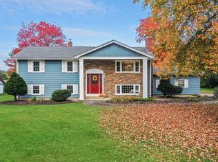 8 Poplar Ter, Andover, MA 01810