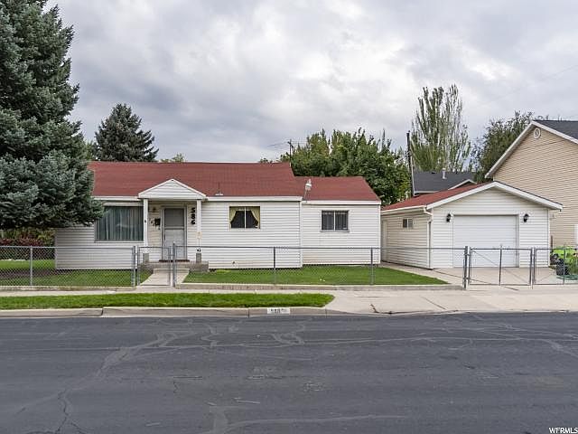 1st image of 586 E Garden Ave