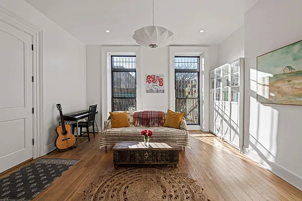 Rented by Safe Harbour Real Estate Group LLC | media 11