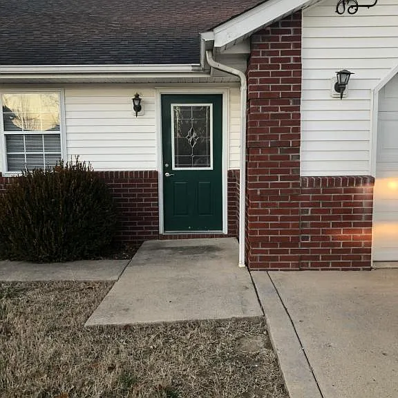 1500 E Parham St — Photo 3