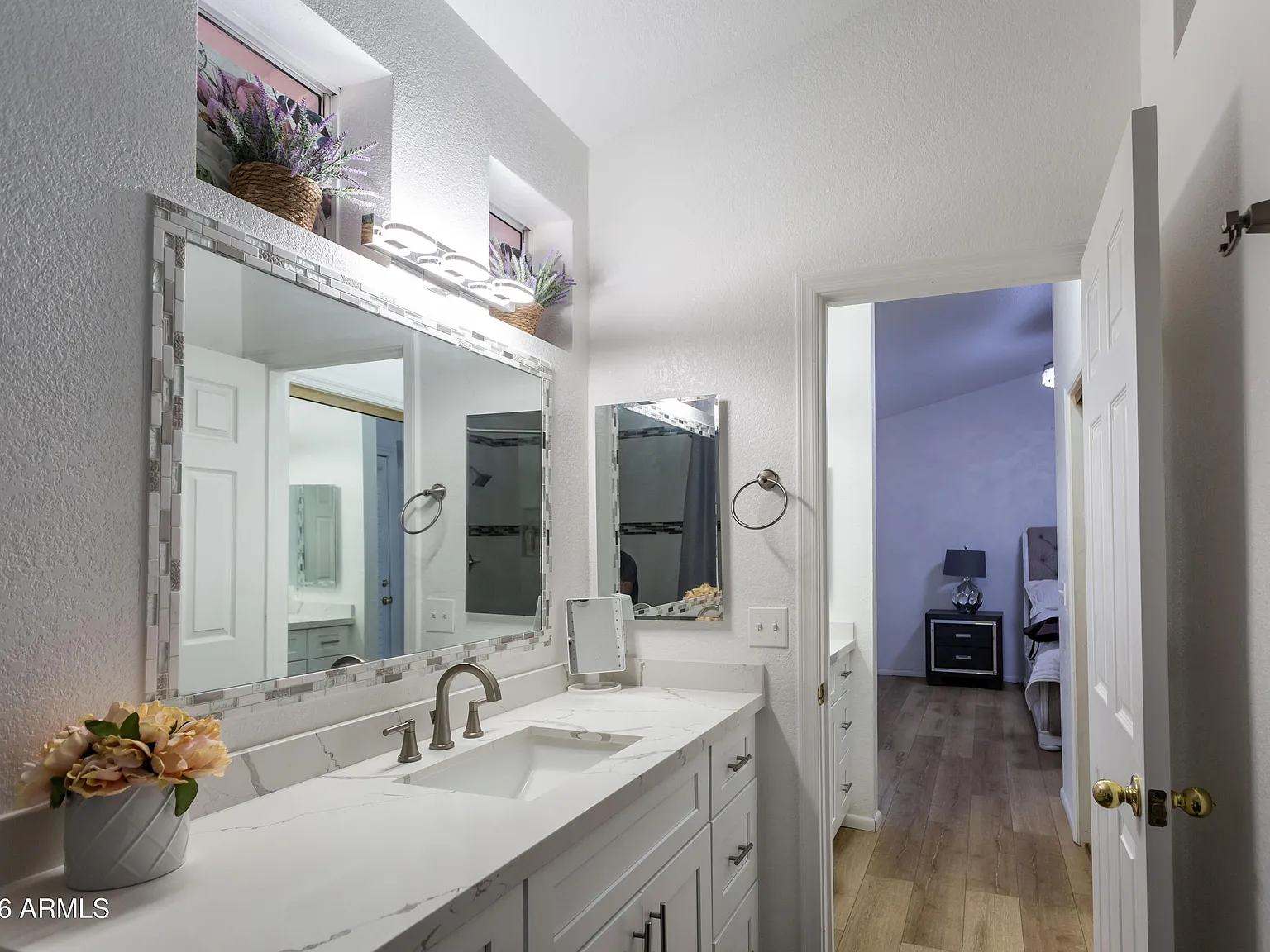 3 bed, 2.5 bath, 2349 sqft, $3,000 — Photo 3