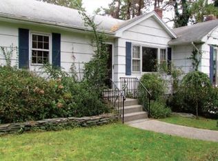 7 Ridge Rd, Southampton, NY 11968