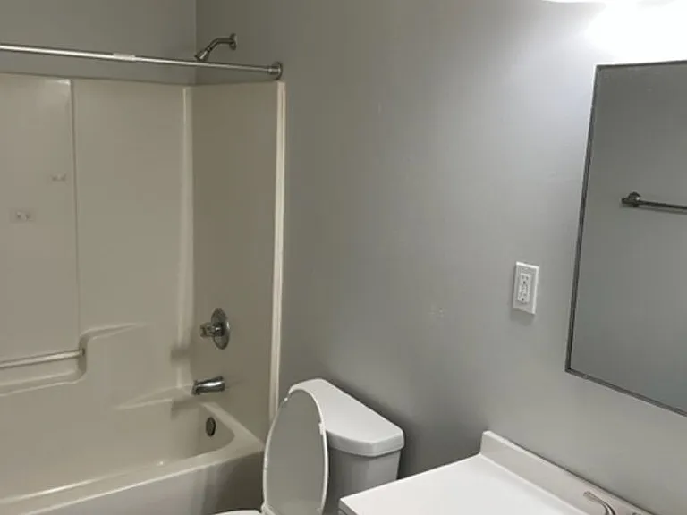 881 Powell Dr — Photo 7