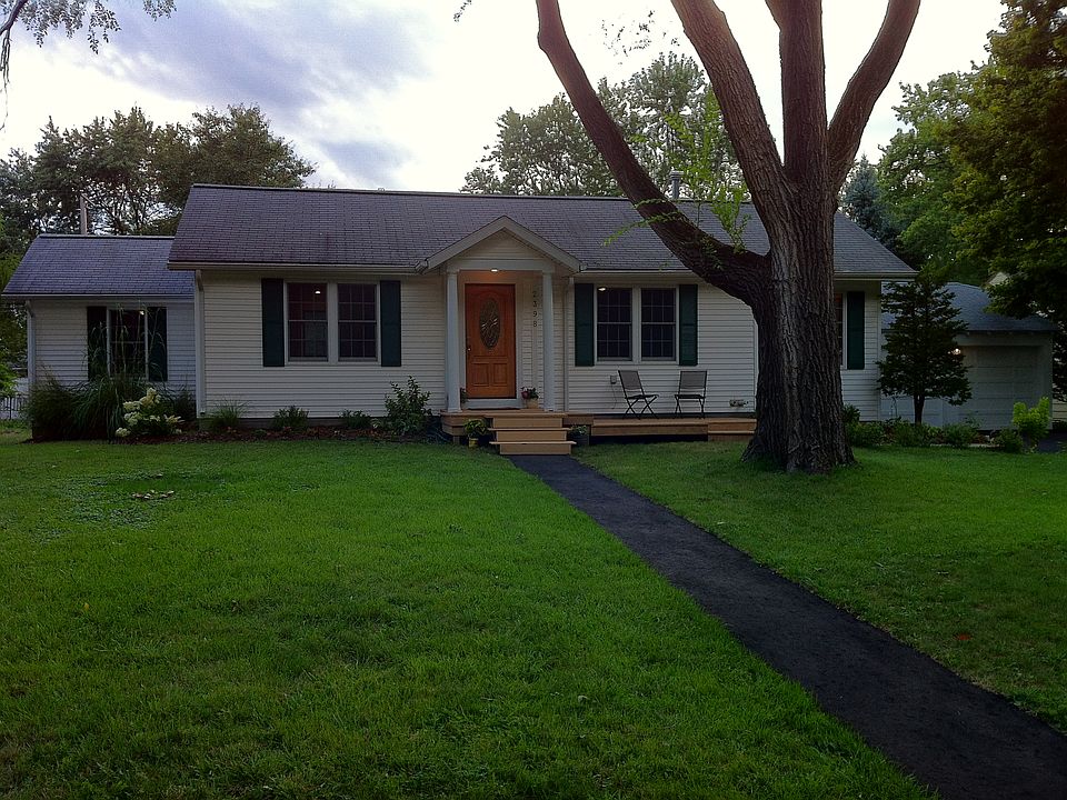 1st image of 2398 Grant Dr