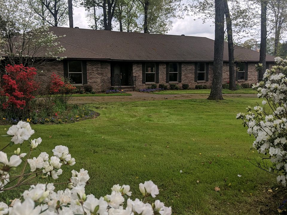1st image of 2802 Mockingbird Ln