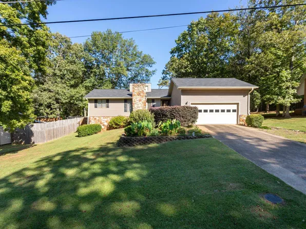 1295 Winter Pl, Anniston, AL 36207