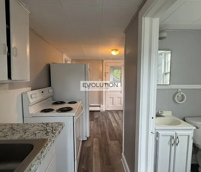 46 Maple St #2 — Photo 5
