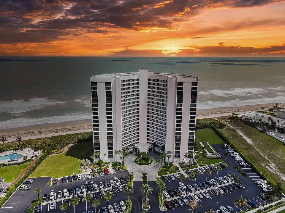 9650 S Ocean Dr #106