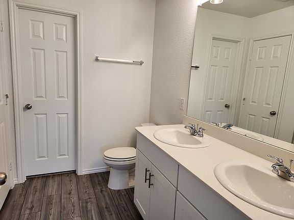 3rd image of 14157 Aberavon Dr