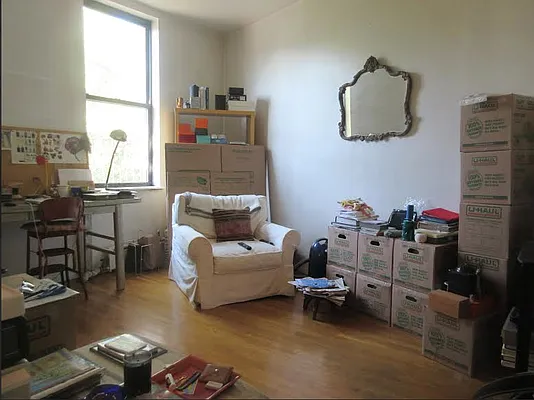 Rented by Mdrn Residential | media 8