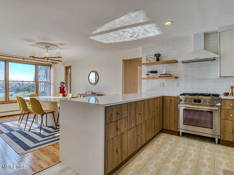 113 Central Ave #2 — Photo 5