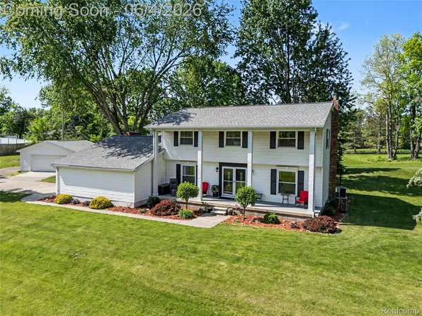 4393 E Cook Rd, Grand Blanc, MI 48439