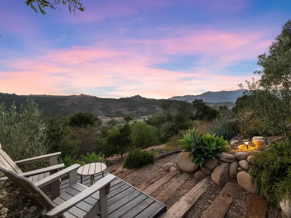 250 Verde Oak Dr, Oak View, CA 93022