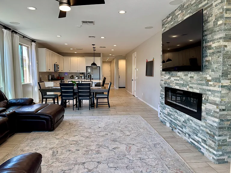 2870 N Blossom Ln — Photo 9