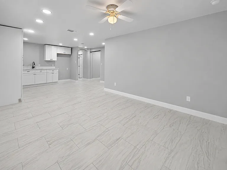 363 Beacon Ave — Photo 5