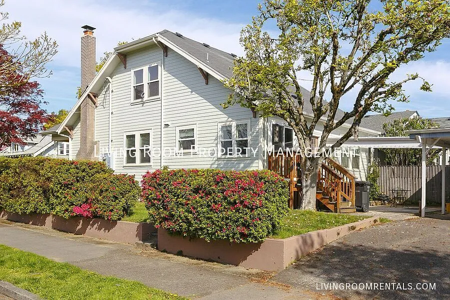Building Photo - 4124 SE 11th Ave #B