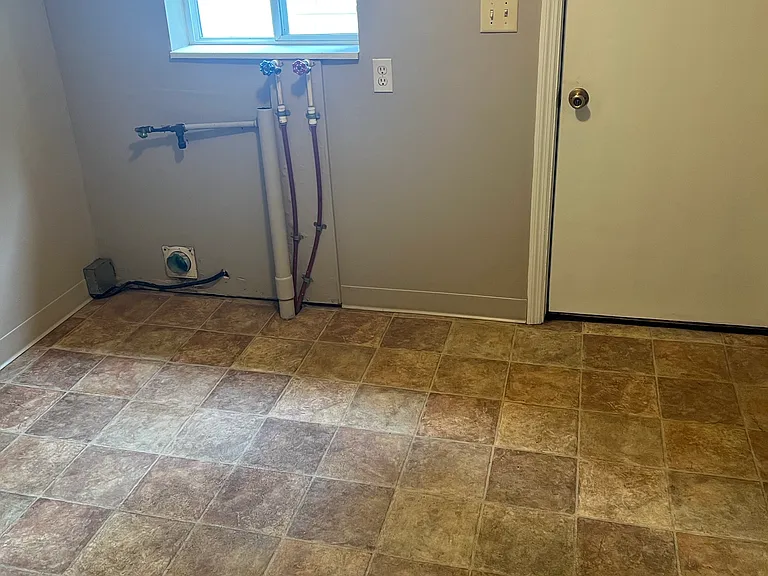54184 Independence St — Photo 8