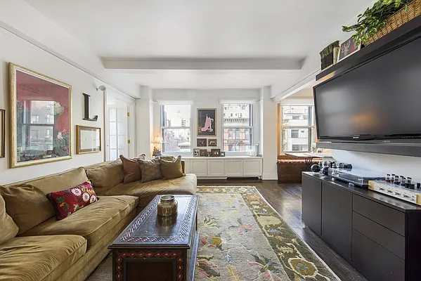 Sold by Nest Seekers International | media 14