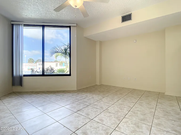 1 Oceans West Blvd #1A5 — Photo 26