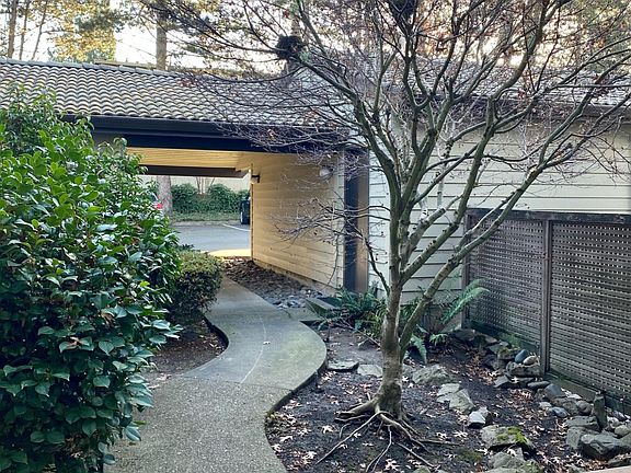 Front porch and courtyard