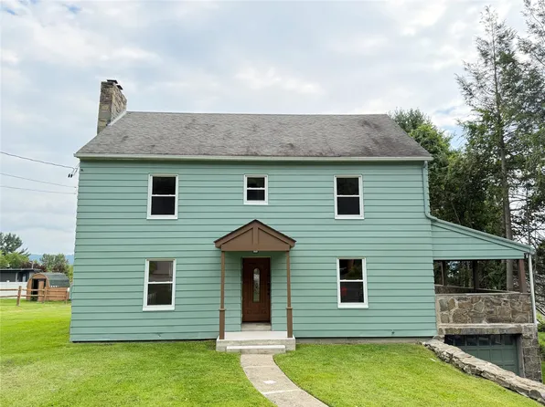 708 Old Lane Rd, Vestal, NY 13850