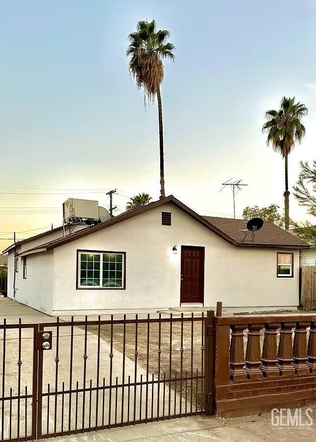 209 W 3rd St, Buttonwillow, CA 93206 Zillow
