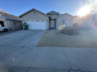904 Julia Ln, Fernley, NV 89408