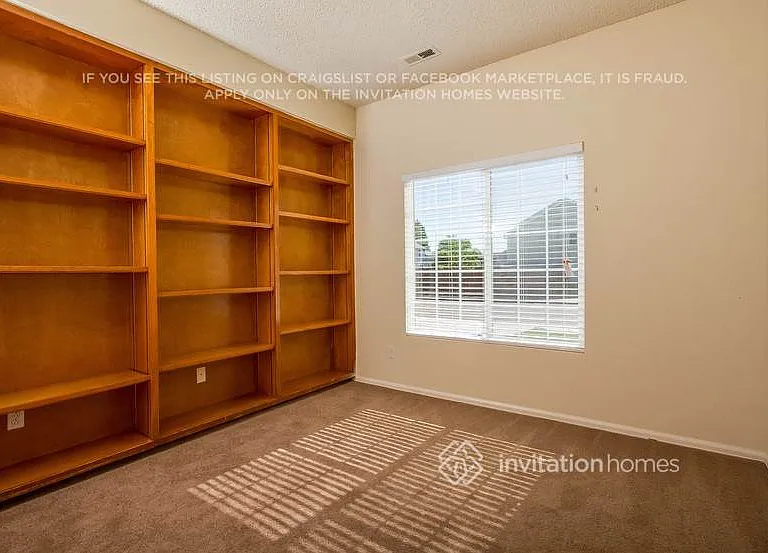 1044 Clogger Ln — Photo 7