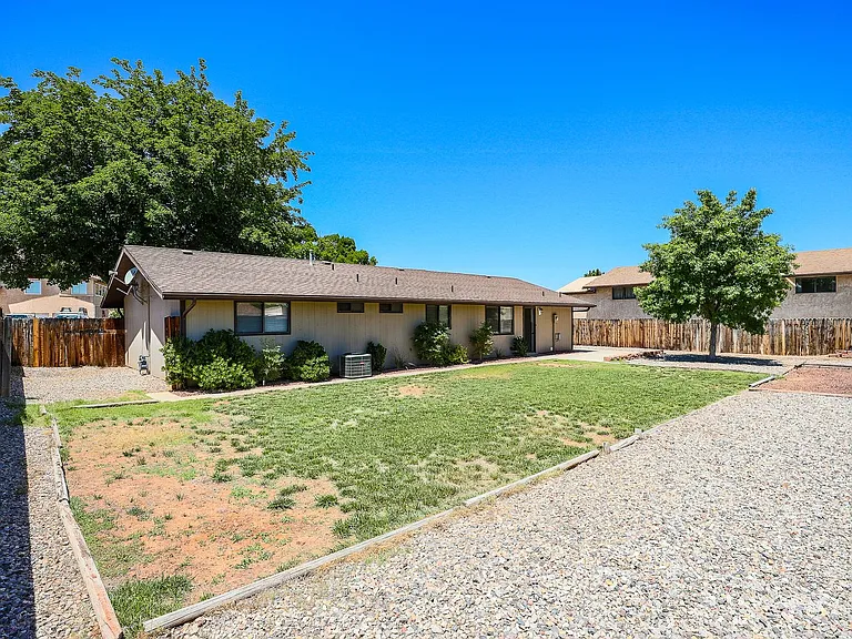 2821 Juniper Cir — Photo 23