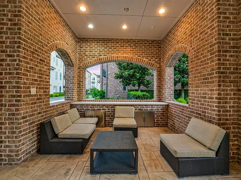 1110 Lake Pointe Pkwy — Photo 29