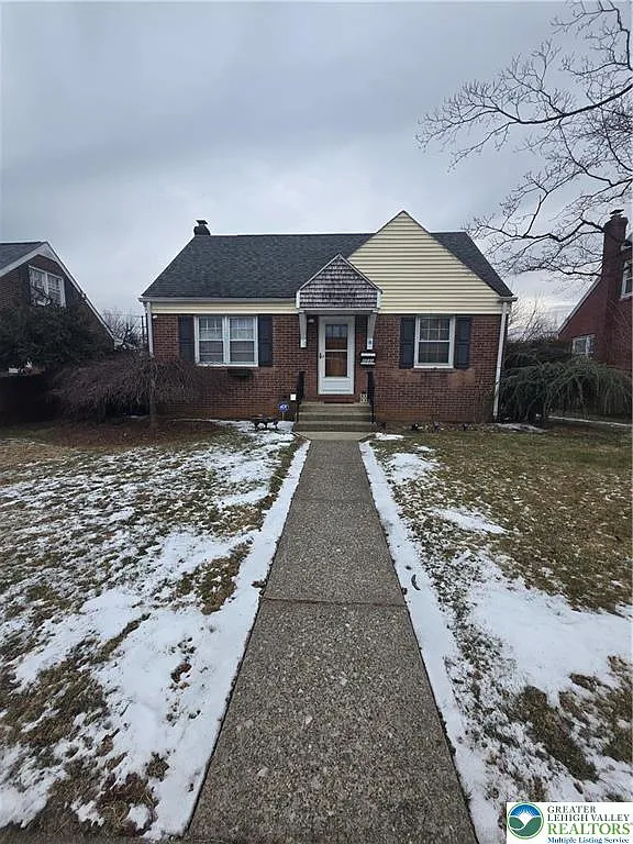2236 Lincoln St photo 1