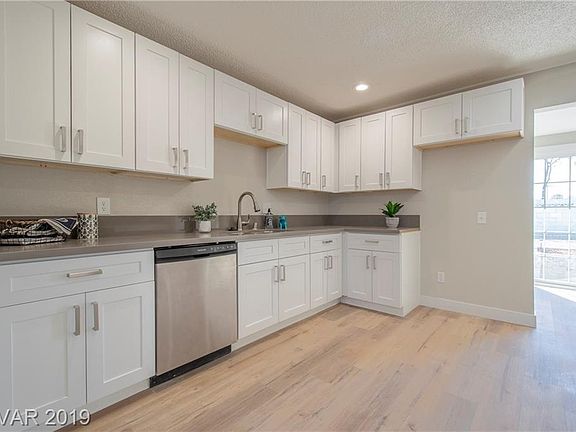 5th image of 4321 Via Vaquero Ave