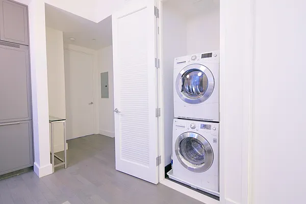 Rented by Landmark Manhattan Realty Corp | media 78