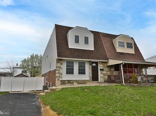 1017 Foster St, Philadelphia, PA 19116