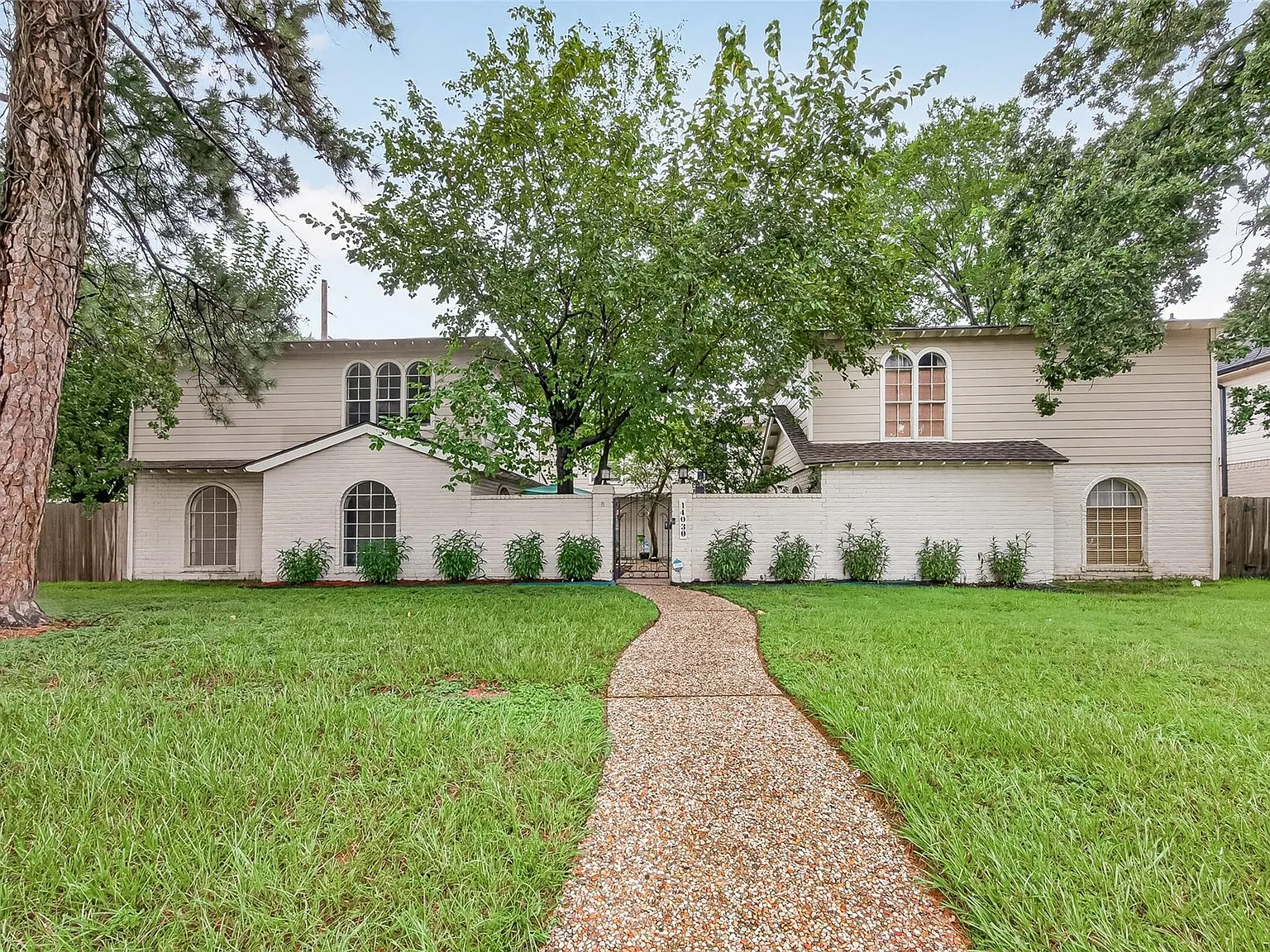3 bed, 2.5 bath, 1655 sqft, $1,850 — Photo 1