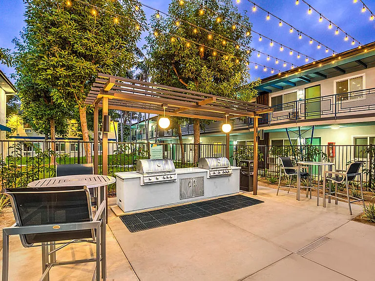 The Island Apartments barbecue area