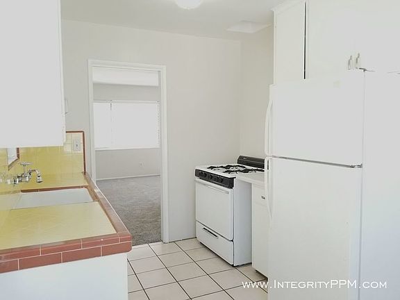 3rd image of 3127 30th St