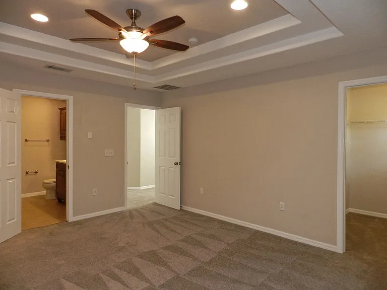 10837 Kensington Park Ave — Photo 17