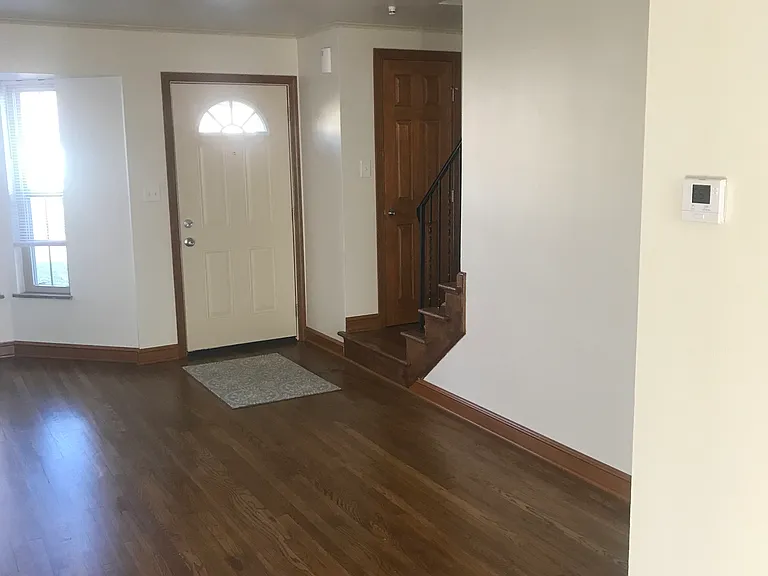 1497 W 7th Ave — Photo 5