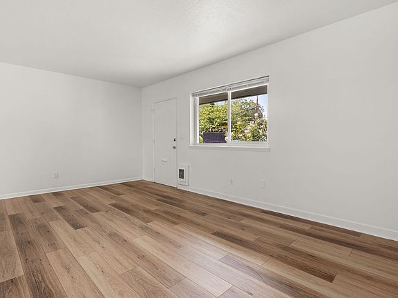 5th image of 840-940 NW Earl Ave #9147701D8