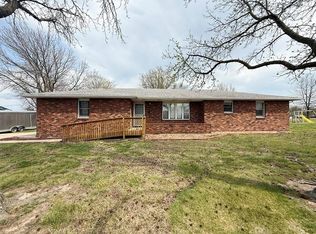 1303 S Forest St, El Dorado Springs, MO 64744
