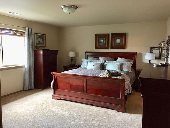 Large master with on suite. 