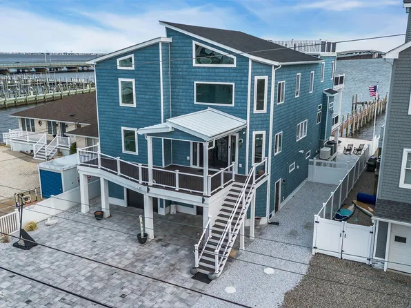 107 Bay Shore Drive, Toms River, NJ 08753