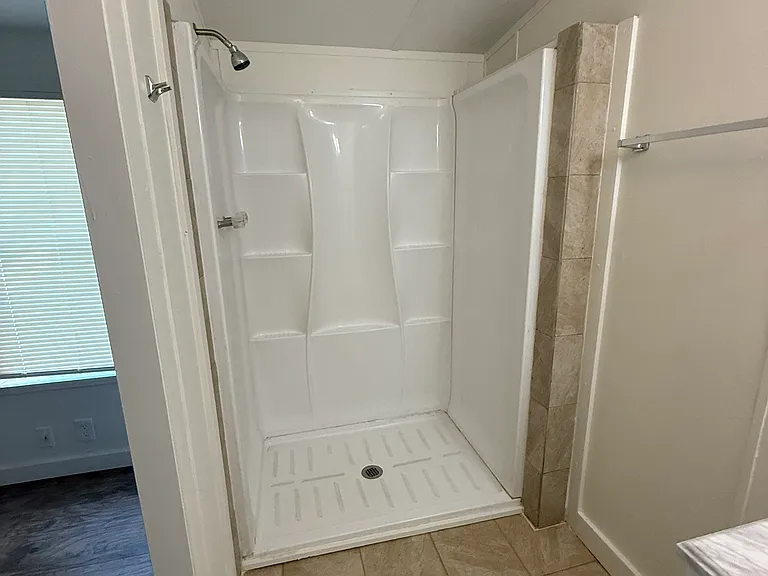 525 Rebecca Ln — Photo 11