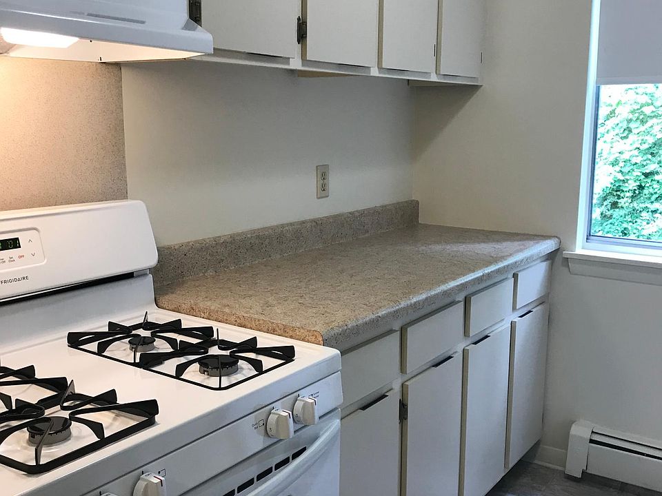 1st image of 1 Frederick St APT 203