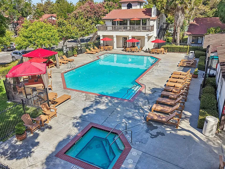 Ardenwood Forest Rental Condos — Photo 14