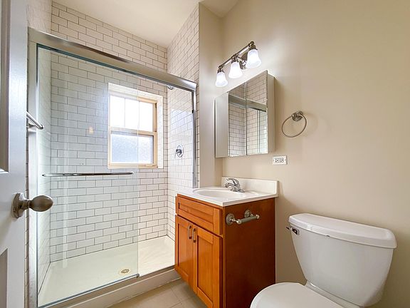 5th image of 4740 S Greenwood Ave APT 1E