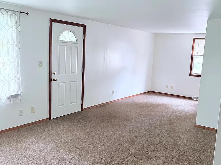 1211 Wooster Rd — Photo 9