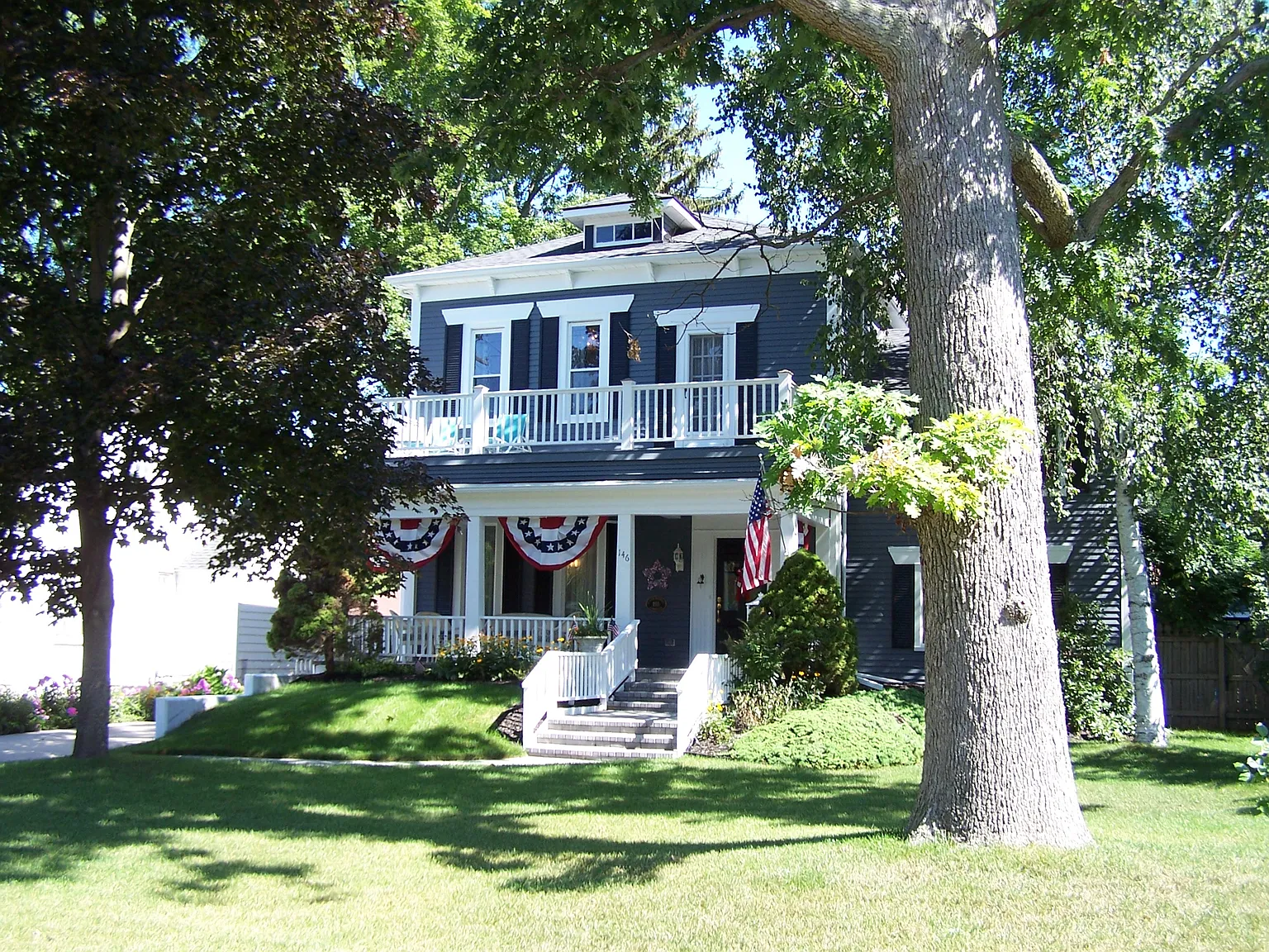146 Brown St photo 1