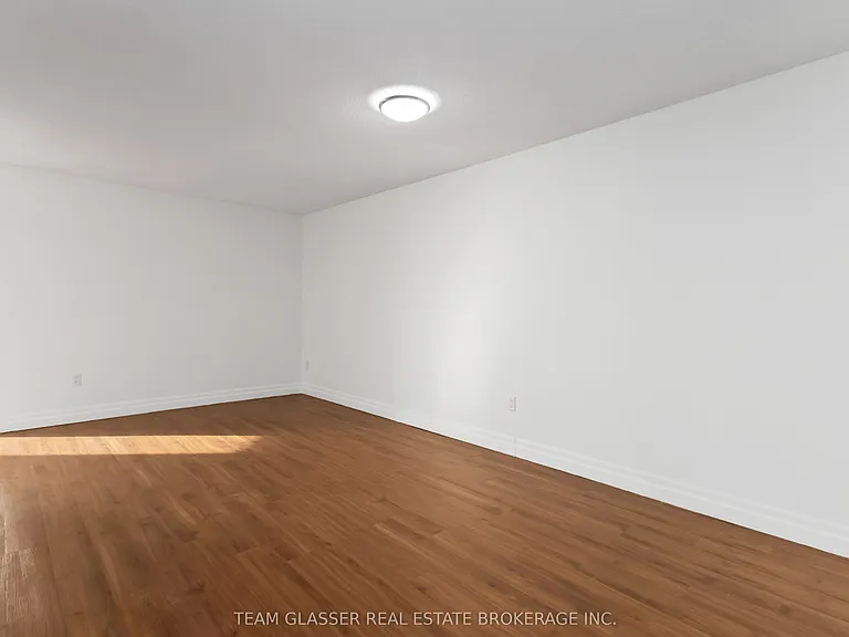 675 Richmond St #606 — Photo 9
